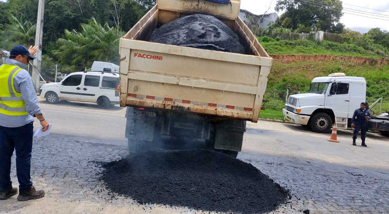 Camacã: As obras da Ciclovia começaram a receber camada asfáltica